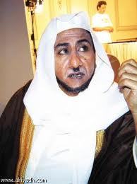 شيخُ حتريت مستميت في الدفاع عن ولي امري المقدس , حائز على الدكتوراه في الانبطاح واساليب الخنوع لولي امري المعصوم