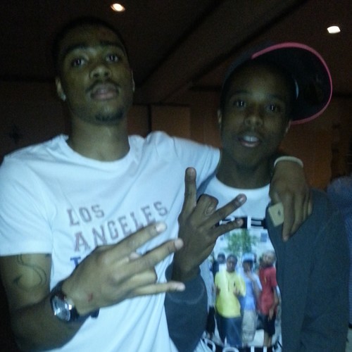 keep squares out yo Circle