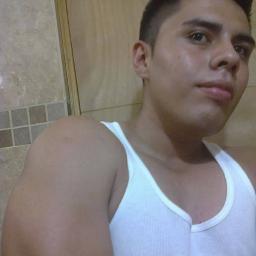 hola me llamo hector pero todos me conoces como el kikin y me gusta salir a fiestas y conocer gente nueva