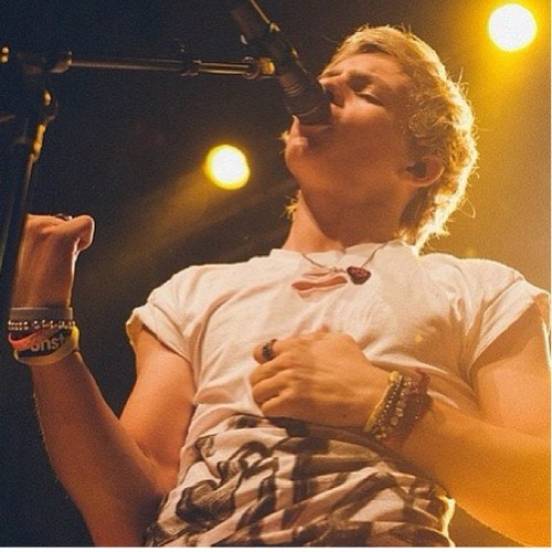 яoss lγиcн ίs α sє× ġođ ♠| Met R5 02.08.13 ☮ 
Aussie. 
Rossian/☆
That blondie ruined my life ☢                                                 #LOUD