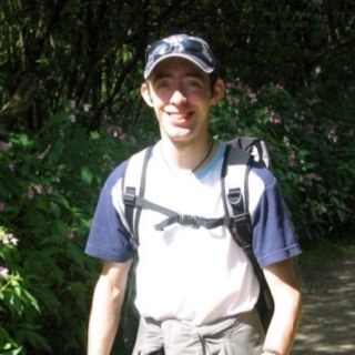 My name is Craig and I am a sci-fi fanatic who loves nothing more than chilling with my partner or friends, visiting new location and love walking.