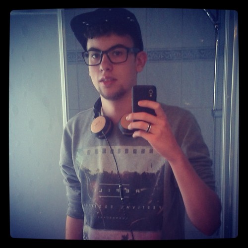 insta/kik/snap: chrisisitnow || #apegaat_gatenaap || gaming || Jimi Hendrix, Odd Future, Wu-Tang || pascalzuid || Skateboarding