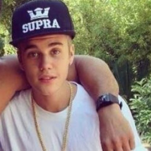 Free follow for everybody. Please follow @findkidrrauhl thank u
