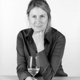 Master of Wine. Loves food, wine, travel & rum. Attempts running, photography. 16 years behind the scenes as a wine buyer, now founder of @littlefinewine