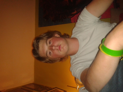 bolle/  ik skate ik chill ik slaap ik smoke doe me na doe me na :p