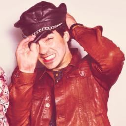 Claudia_JonasM's profile picture. Jonatica 100%
Jonas Brothers=My lif
♥.♥.♥.♥.♥.
David Silva//Kiko Gaviño//Demi lovato//Weezer//Jackass//Maroon 5//