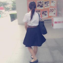 ทักได้ไม่กัด  อาจดูเหมือนหยิ่งลองคุยแล้วจะบอกว่าต๊องมาก รั่วไปวันๆ  5555  :)           (รักใครไม่ได้อีก)