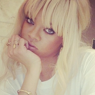 PLEASE @rihanna FOLLOW ME I LOVE YOU I AM A NAVY 4EVER YOU ARE MY QUEEN AND MY WORLD YOU SHINE BRIGHT LIKE A DIAMOND3