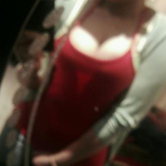 My boyfriend account @F7LJO follow him 
Wa7d moza and add him PIN:2B470ABd
