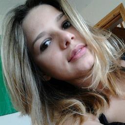 .
 Uma coisa que eu aprendi na vida: Deus não te tira as coisas, Ele te livra delas. 

Caio F. Abreu
