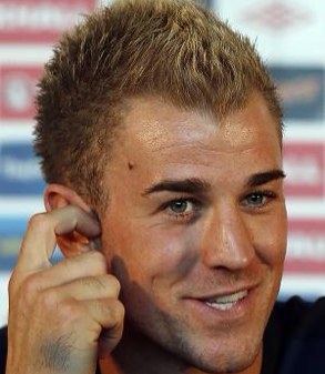 Follow me if you are a fan of Joe Hart! I FOLLOW BACK!