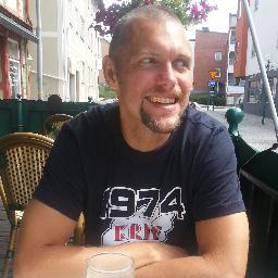 Frölunda Indians och KRIF-supporter alltid oavsett! Sedan min stora idol Pelle Linberghs dagar stort fan av Philadelphia Flyers