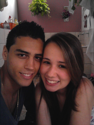 Aos poucos a vida vai me mostrando, por quem eu devo lutar e de quem eu devo desistir. 
' ;)