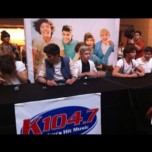 freefollowbyn's profile picture. free follow from @xnicolestagram!!! follow her on that account! not this one!! please and thank you :)