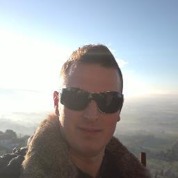 CIAO A TUTTI! MI RITENGO UN RAGAZZO SEMPLICE E UNA PERSONA SERIA.NON MI PONGO PREGIUDIZI NEI CONFRONTI DI NESSUNO. L'IMPORTANTE E' RISPETTARSI.
