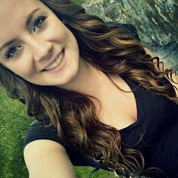 Hey Everyone my name is Laura Kate Rossi im 19 year old im from London UK in Chelsea. I im a fan of One Direction and Austin Mahone. I speak all Language.
