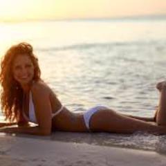 Teenage girl that tweets her feelings! Follow me:)