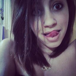 Nome: Jhenyffer  ( Jhenny )
Idade : 1.5
Status: Casada
Oque eu ais gosto de fazer ?
Causar para as Recalcadas 3 .
