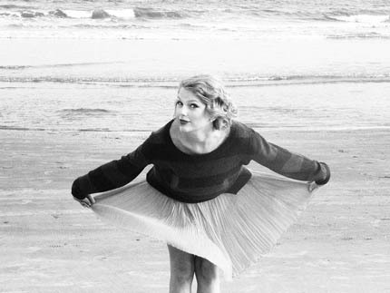 Go follow @taymockingjay new swiftie/tribute account!!