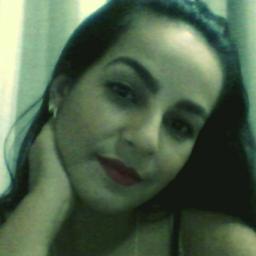 Sou Viviane, uma jovem que sonha em exercer a medicina por amor.