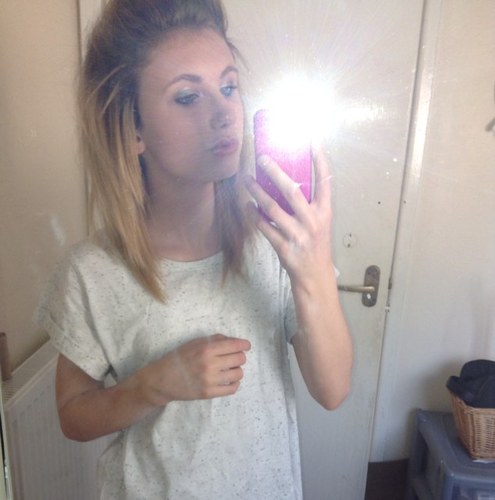 fakeryyyy/single/singerrr/loveyalife