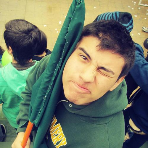 Ola k ase, yo ahorita tengo twitah pus por que todos tenian uno :C