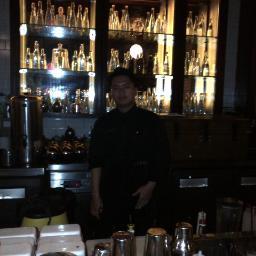 santai tapi serius| futsal is my ♥ bartender lowey