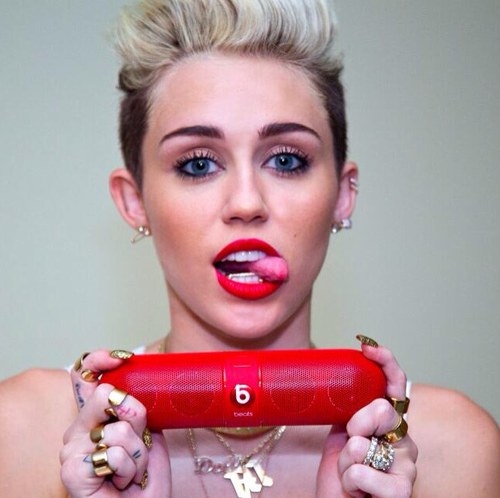Vma #votemiley