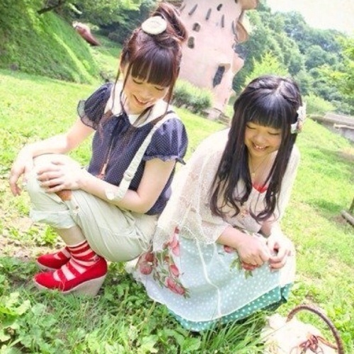 CooRie・rinoさん・うらんさんの歌詞を定期的にポストする歌詞botです。更新作業中。※非公式です