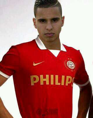 Psv Eindhoven 1913. Volg ons voor de laatste transfers en wedstrijd uitslagen.
Volg ook gelijk even @psvdegekste1913 :)