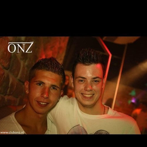 AEB_030's profile picture. Links/17 jaar / nieuwegein \ Diploma / (',') \