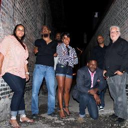 AllUsWe is a Chicago collective of artists who share a common conscience. We recognize strength, insight and collective wisdom by collaborating and sharing.