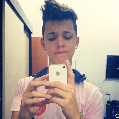 As pessoas sorriem muito pois nao conhecem realmente o mundo em q vivem! 
Facebook: Brendo santos / Whatts : 93336769 / Insta :Breindoo ..
