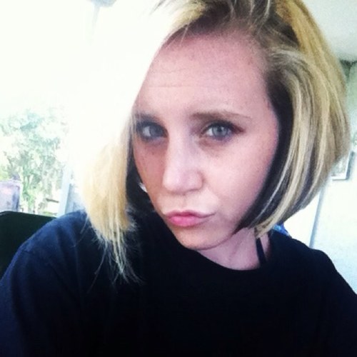 CaitlinCamero10's profile picture. 