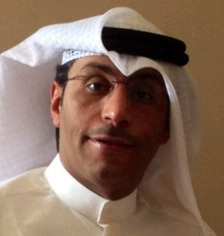 انا كويتي وابوي وجدي وخالي *** وقت الشدايد بغالي الروح نفديها
