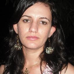 amo musica,adoro minha familia,so louca por novela