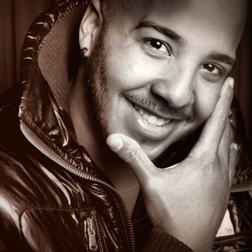 The Official Twitter Page for bachata singer, Kury Luna