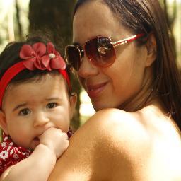 SOU CASADA,MAE DESSA LINDESA E ABENÇOADA POR MEU DEUS,NOSSA FAMILIA E MUITO ABENÇOADA.