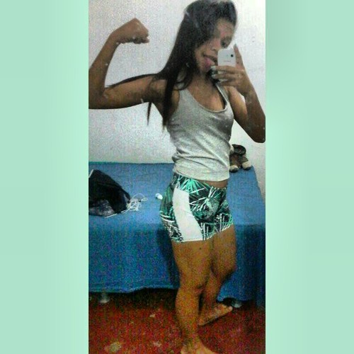 ''Paz,amor e muita sacanagem...'' ✌ Insta: mineyariane / http://t.co/sIcItplBY7