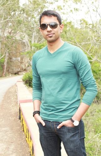 MastFaatang's profile picture. SAP ( Solonist Acroamatic Pantheist ) I Adrenaline Junkie I Movie Buff I Vagabond I Thanks to @Tiesto, @BT, @tyDi breathing is easy !!!!