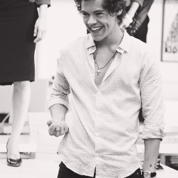 follow @Sunlighthxrry or i unfollow