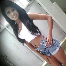 Não sou tão boba quanto dizem,
Não sou tão boa quanto falam,
Sou esperta e não me deixo levar pelos outros, apenas tenho OPINIÃO PRÓPRIA!.