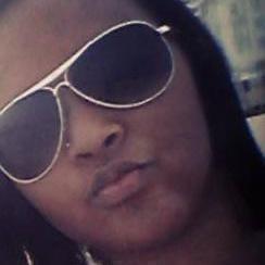 TatianeCapetine's profile picture. 