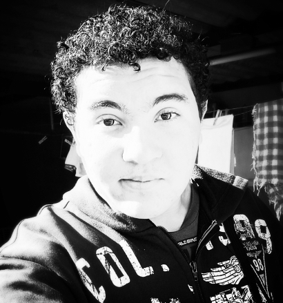 Violinista, Estudante de Química, Legal e nas horas vagas Cantor ;)