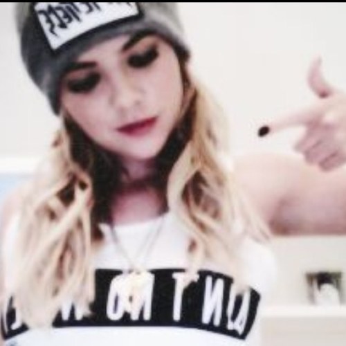 Lost in confusion,like an illusion. {letonia,#leorgia,#lenna,#laudia} #hope figlia ,#sel mami