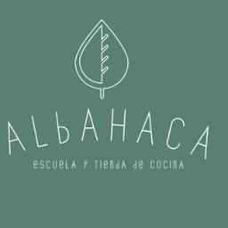 Escuela y tienda de cocina.
