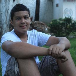 Nunca Dejes Desaparecer La Sonrrisa De Tus Labios Aunque Tu Corazon Llore