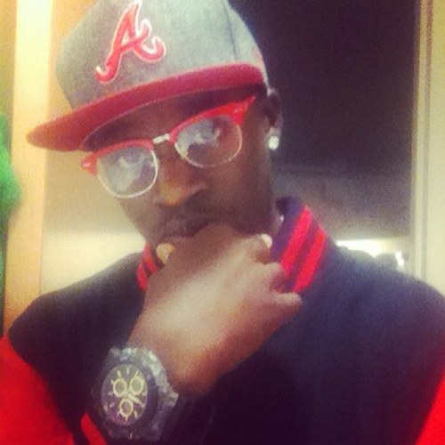 I shouldn't have to express shii that's already understood yurme! BUT FOLLOW A REAL NIGGA THO ON THE TRAIN, AND ONCE AGAIN HOES AINT WELCOME!! DEY CALL ME ZAY
