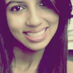 ' Tem uma BOLEIRA aq *-*' me de gominhas poxa :33