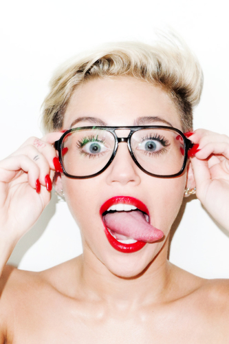 Here just to make Miley smile! I don't like competitions, but i don't like to lose too. #FollowMileyCyrusAndWatchWCS